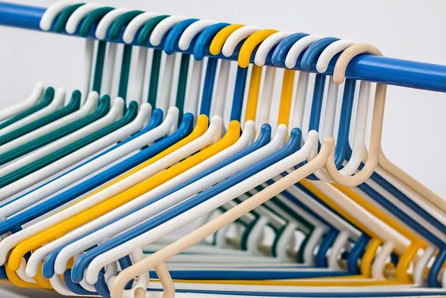 5 Astuces pour Créer une Garde-Robe Abordable et Éthique