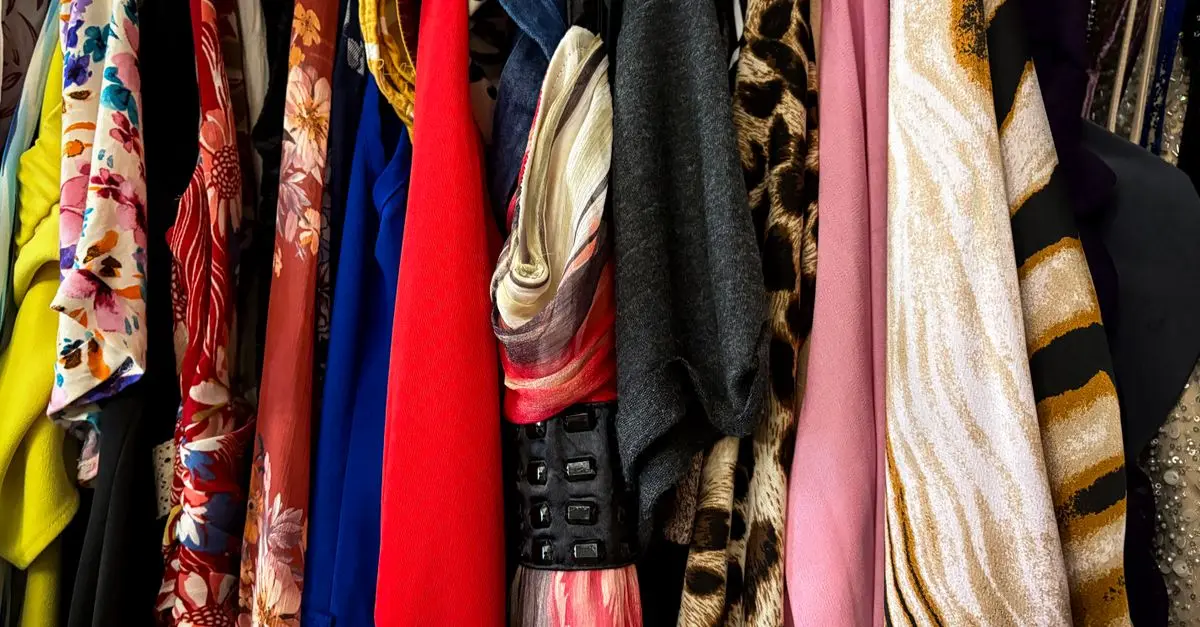 Habits accessibles : 10 astuces pour une mode durable et économique